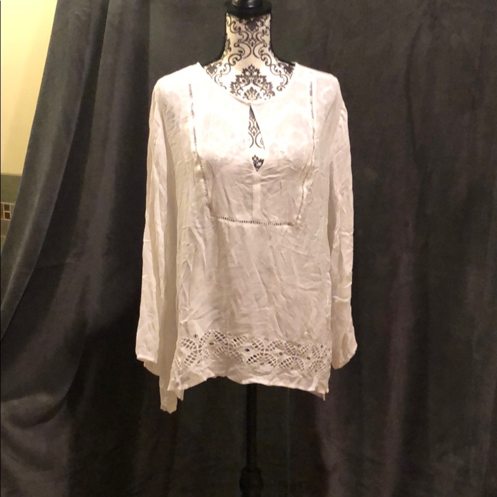 White tunic top with embroidery